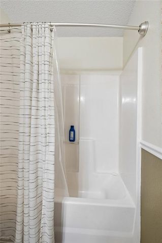 8715 NE 116th Street, Kansas City, MO 64157