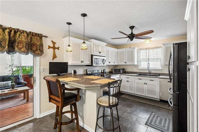 8715 NE 116th Street, Kansas City, MO 64157