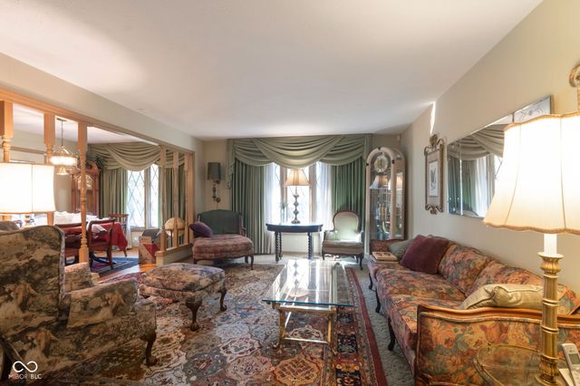 8622 Bishops Lane, Indianapolis, IN 46217