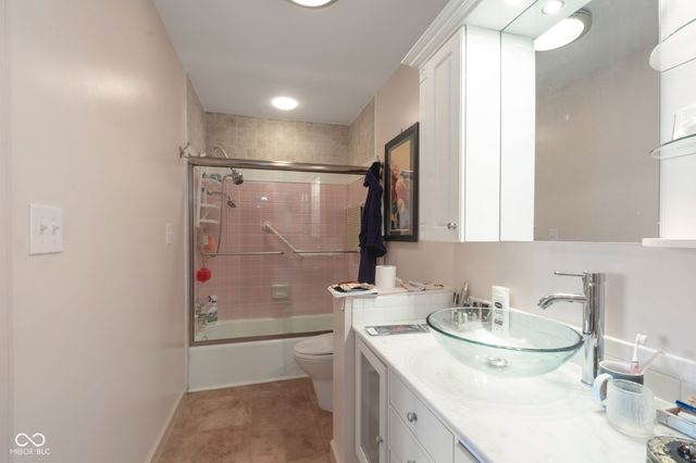 8622 Bishops Lane, Indianapolis, IN 46217