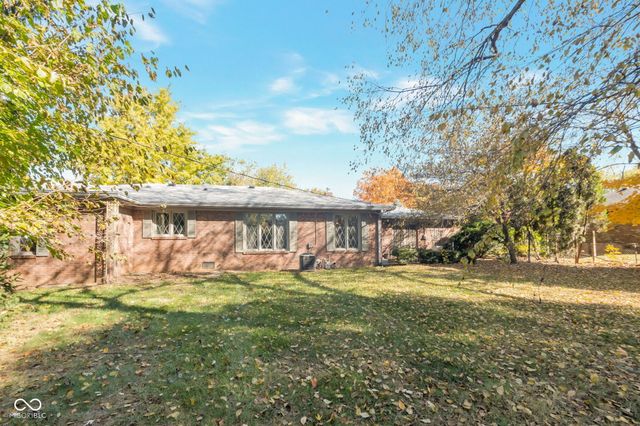 8622 Bishops Lane, Indianapolis, IN 46217
