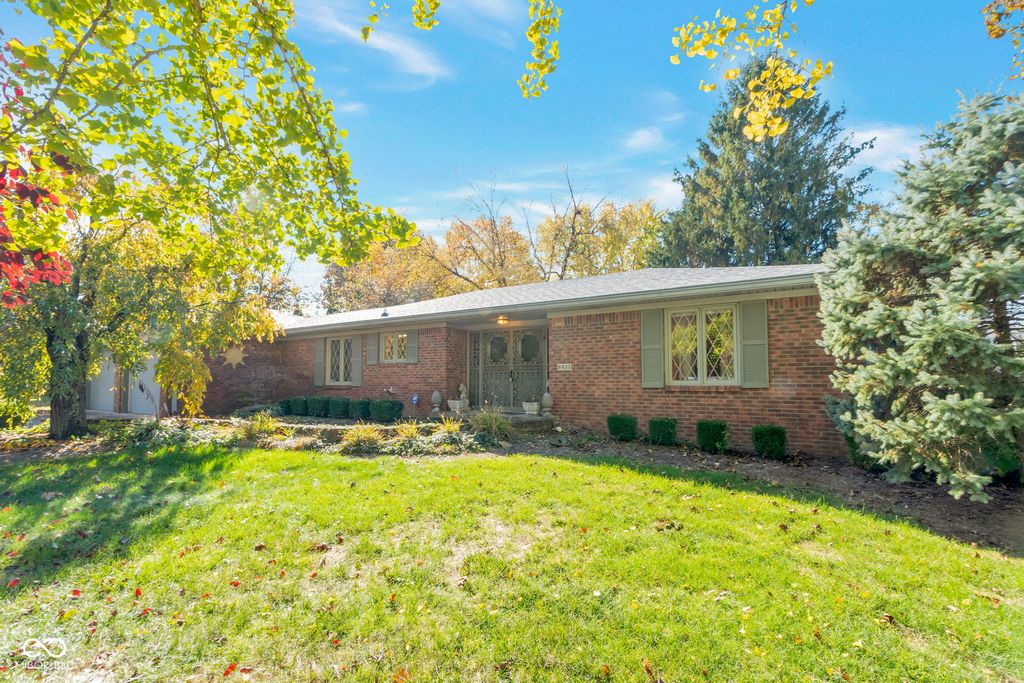 8622 Bishops Lane, Indianapolis, IN 46217
