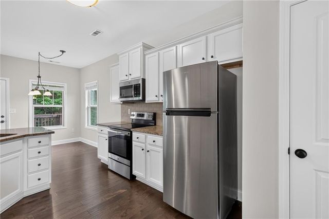 199 Bridgemill Drive, Douglasville, GA 30134
