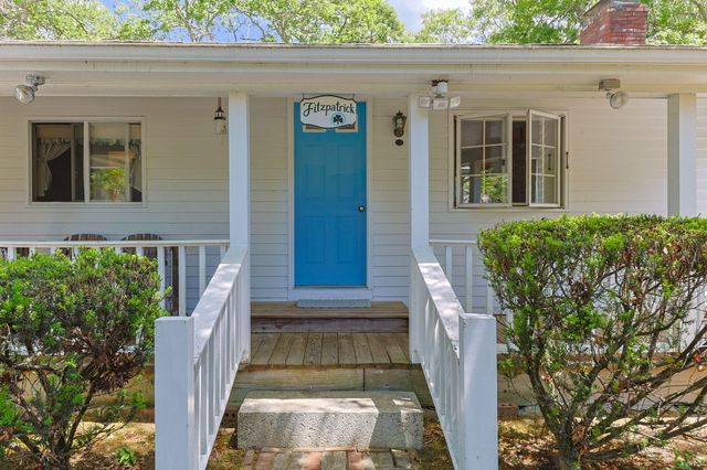 166 James Circle, Mashpee, MA 02649