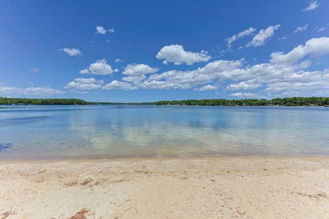 166 James Circle, Mashpee, MA 02649