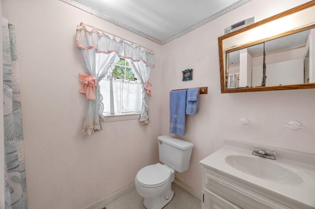 166 James Circle, Mashpee, MA 02649