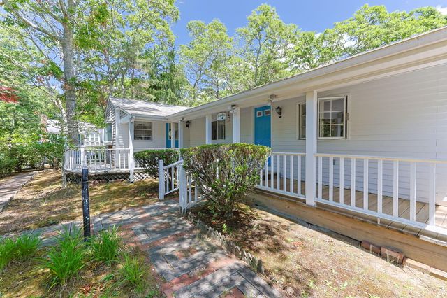 166 James Circle, Mashpee, MA 02649