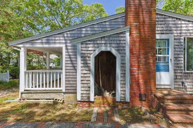 166 James Circle, Mashpee, MA 02649