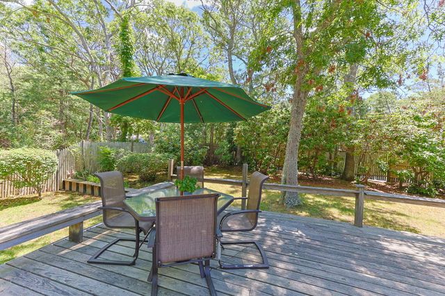 166 James Circle, Mashpee, MA 02649