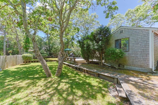 166 James Circle, Mashpee, MA 02649