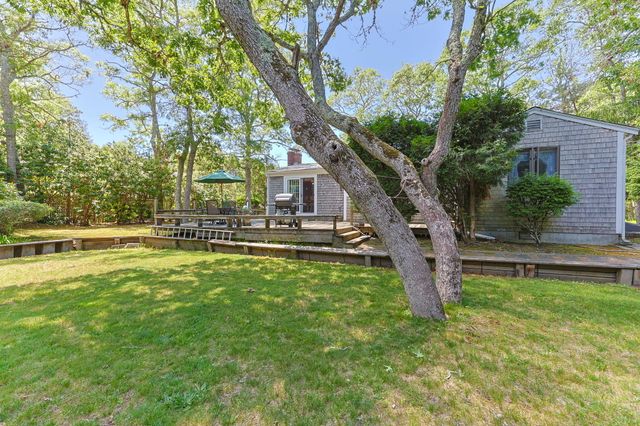 166 James Circle, Mashpee, MA 02649