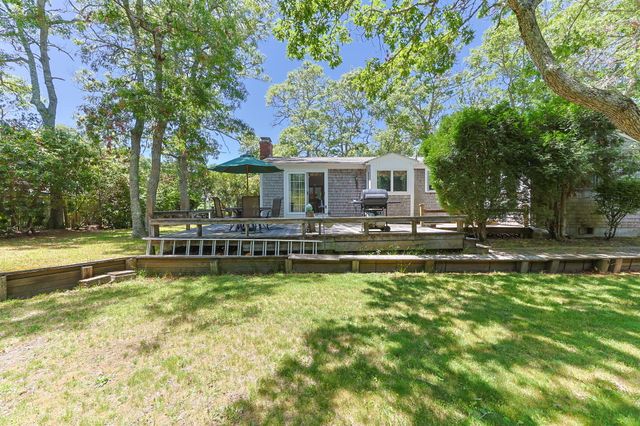 166 James Circle, Mashpee, MA 02649