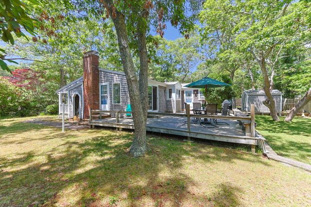 166 James Circle, Mashpee, MA 02649