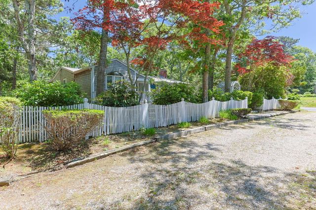 166 James Circle, Mashpee, MA 02649