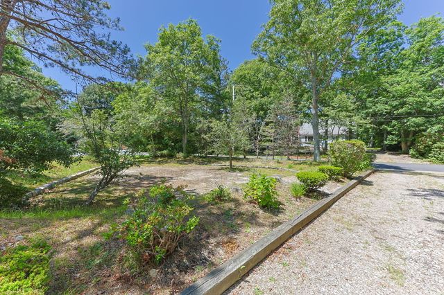 166 James Circle, Mashpee, MA 02649