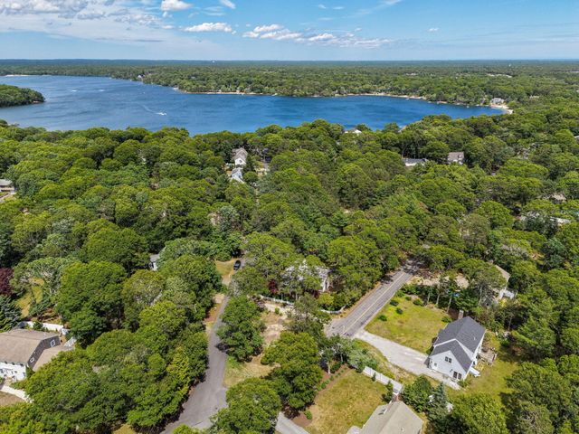 166 James Circle, Mashpee, MA 02649