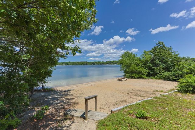 166 James Circle, Mashpee, MA 02649