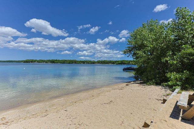 166 James Circle, Mashpee, MA 02649