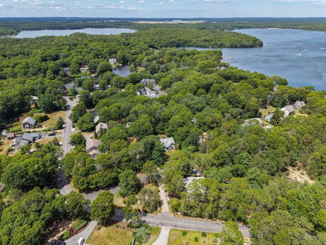 166 James Circle, Mashpee, MA 02649