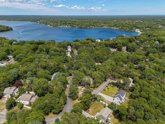 166 James Circle, Mashpee, MA 02649