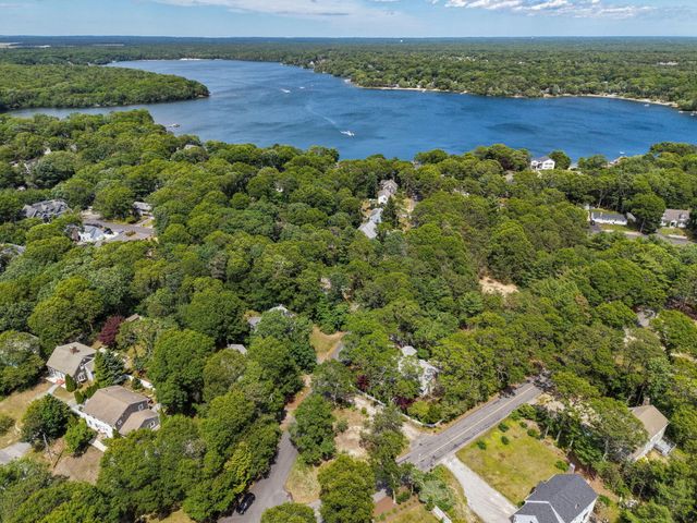 166 James Circle, Mashpee, MA 02649