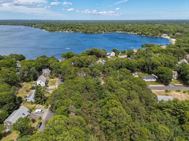 166 James Circle, Mashpee, MA 02649