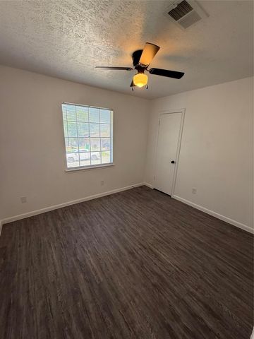 605 Northbend Drive, Baytown, TX 77521