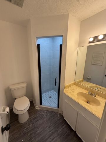 605 Northbend Drive, Baytown, TX 77521