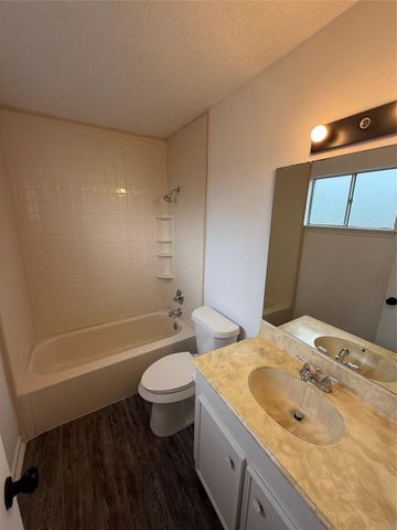 605 Northbend Drive, Baytown, TX 77521