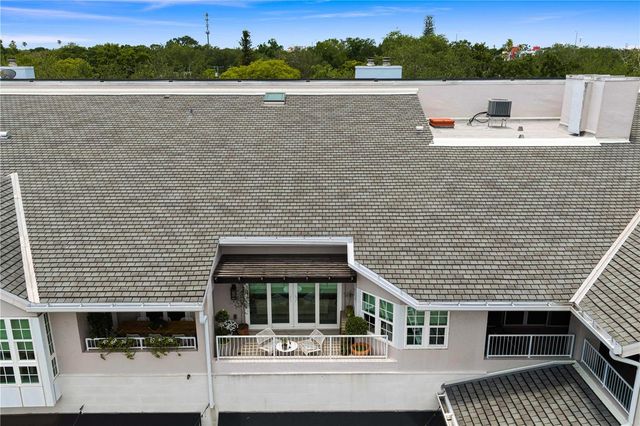 1649 W SNOW CIRCLE E203, Tampa, FL 33606