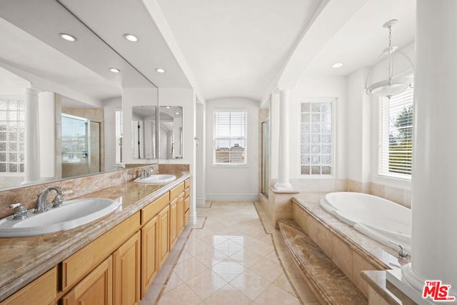 1756 Ruhland Avenue, Manhattan Beach, CA 90266