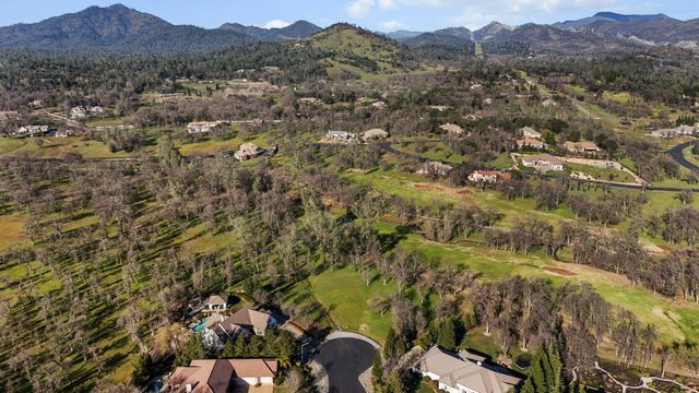 19506 San Vincente Drive, Redding, CA 96003