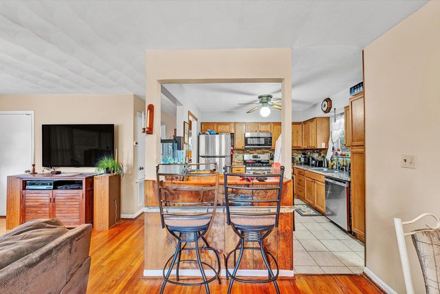 762 Kenyon RD, Vinton, VA 24179