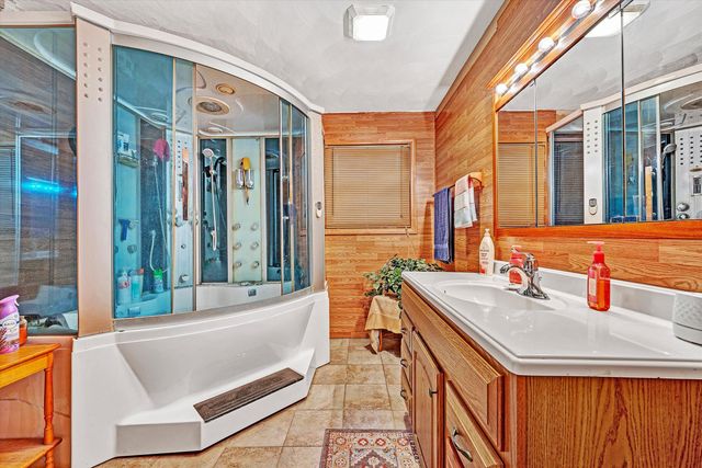 762 Kenyon RD, Vinton, VA 24179