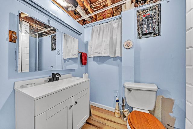 762 Kenyon RD, Vinton, VA 24179