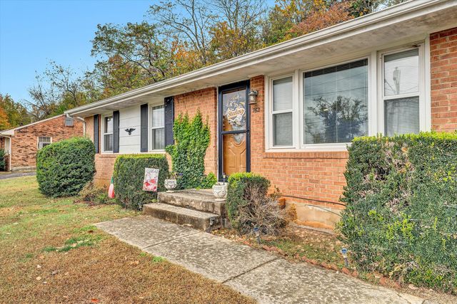762 Kenyon RD, Vinton, VA 24179