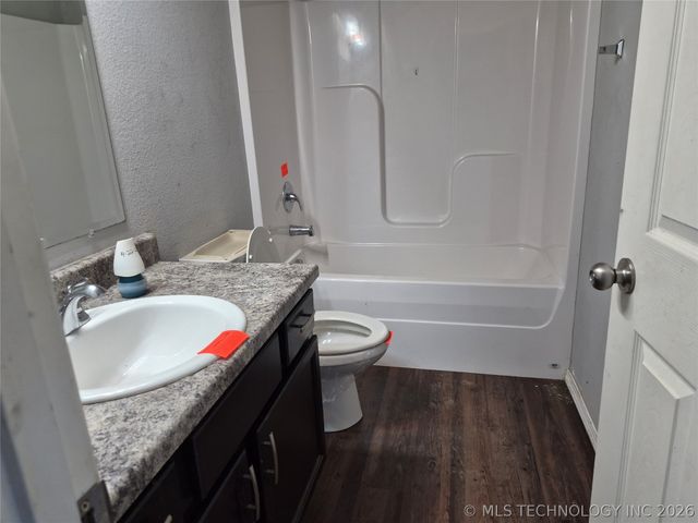 6039 E 147th Place S, Bixby, OK 74008