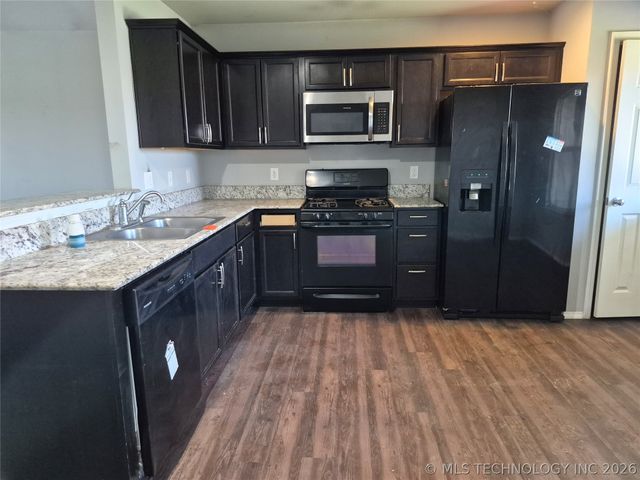 6039 E 147th Place S, Bixby, OK 74008