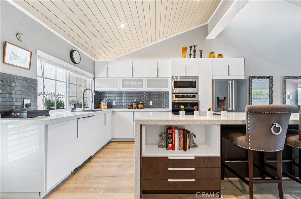 Image 10 of property listing at 17294 Citron, Irvine, CA 92612