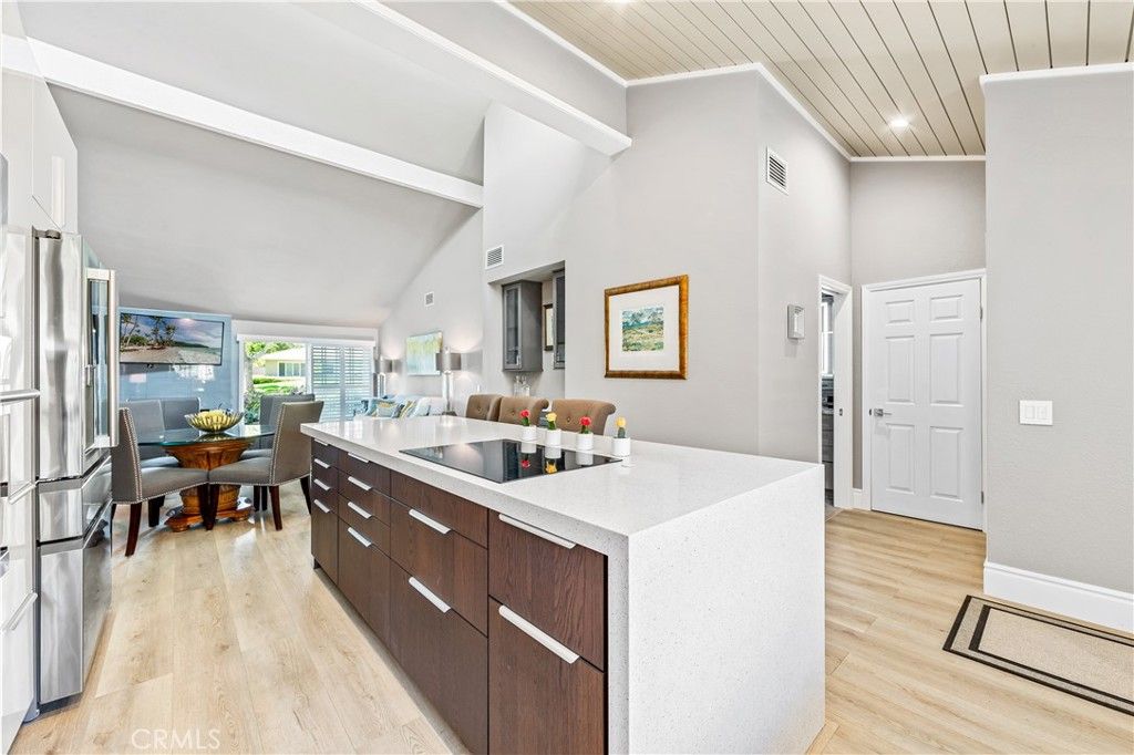 Image 11 of property listing at 17294 Citron, Irvine, CA 92612