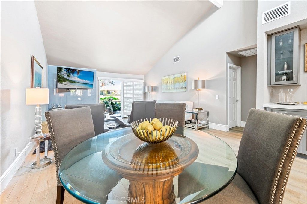 Image 12 of property listing at 17294 Citron, Irvine, CA 92612