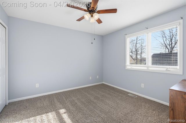 9211 Meadow Ridge Lane, Grand Blanc Charter Township, MI 48439