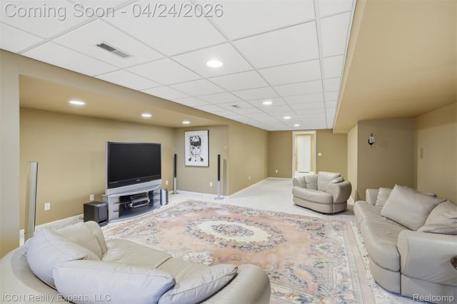 9211 Meadow Ridge Lane, Grand Blanc Charter Township, MI 48439