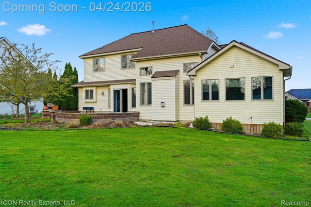 9211 Meadow Ridge Lane, Grand Blanc Charter Township, MI 48439