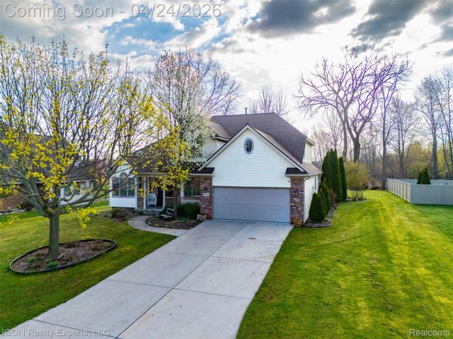 9211 Meadow Ridge Lane, Grand Blanc Charter Township, MI 48439