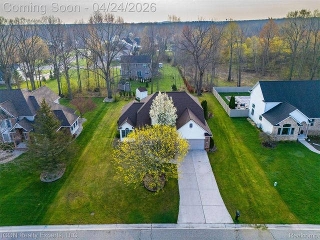 9211 Meadow Ridge Lane, Grand Blanc Charter Township, MI 48439