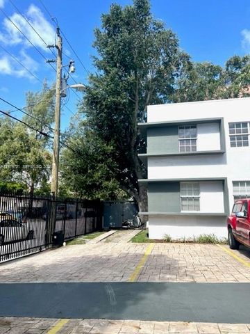 541 NE 62nd St, Miami, FL 33138