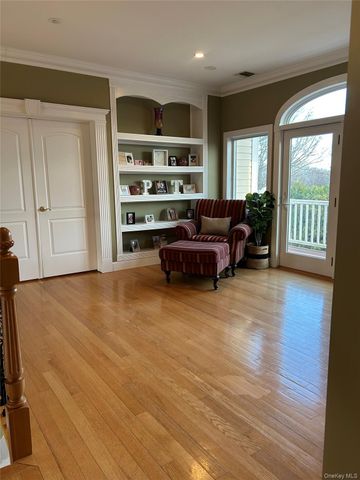 4 Vining Street, Centereach, NY 11720