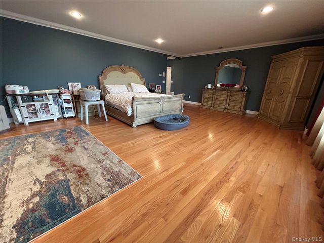 4 Vining Street, Centereach, NY 11720