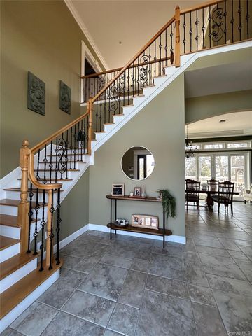 4 Vining Street, Centereach, NY 11720